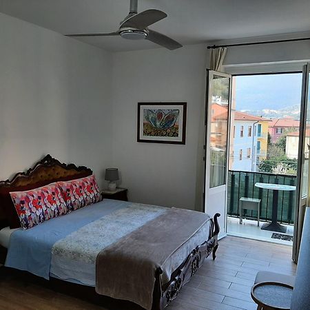 Bed and Breakfast Retro' Beb La Spezia Habitación foto