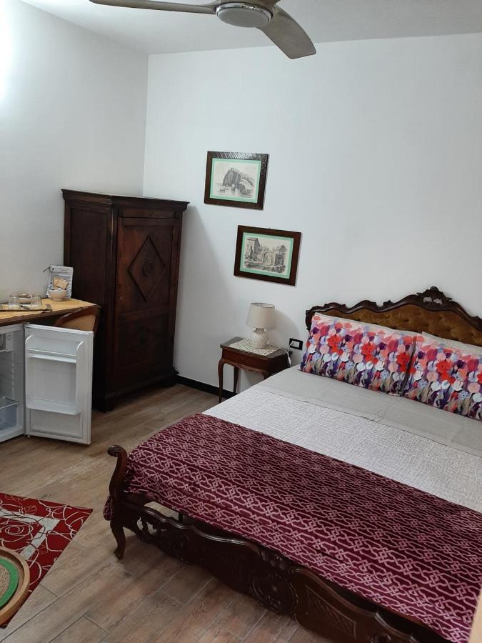 Bed and Breakfast Retro' Beb La Spezia Exterior foto